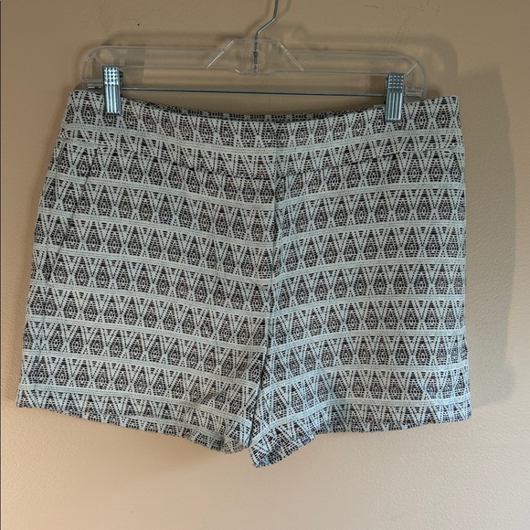 LOFT Pants - LOFT Black and White Geometric Bermuda Shorts